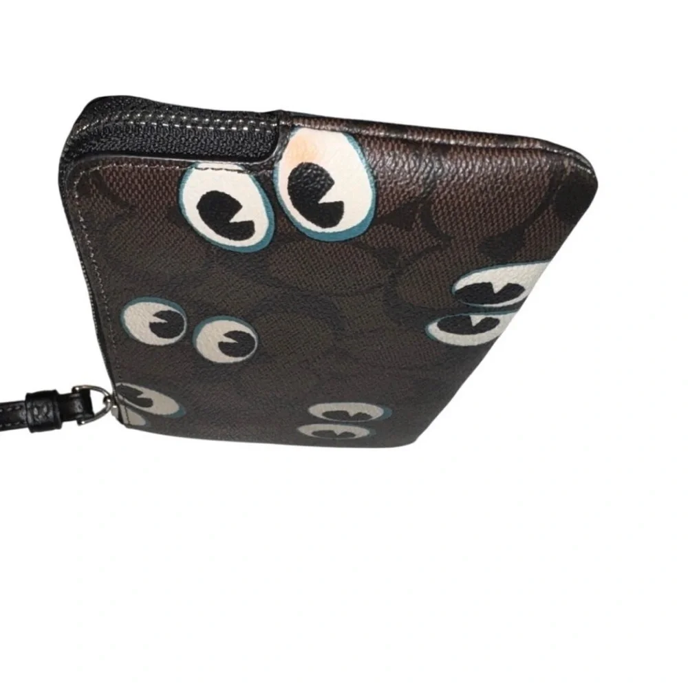 COACH Corner Zip Halloween Eyes Wristlet New with Tag MSRP $88 SOO very rare